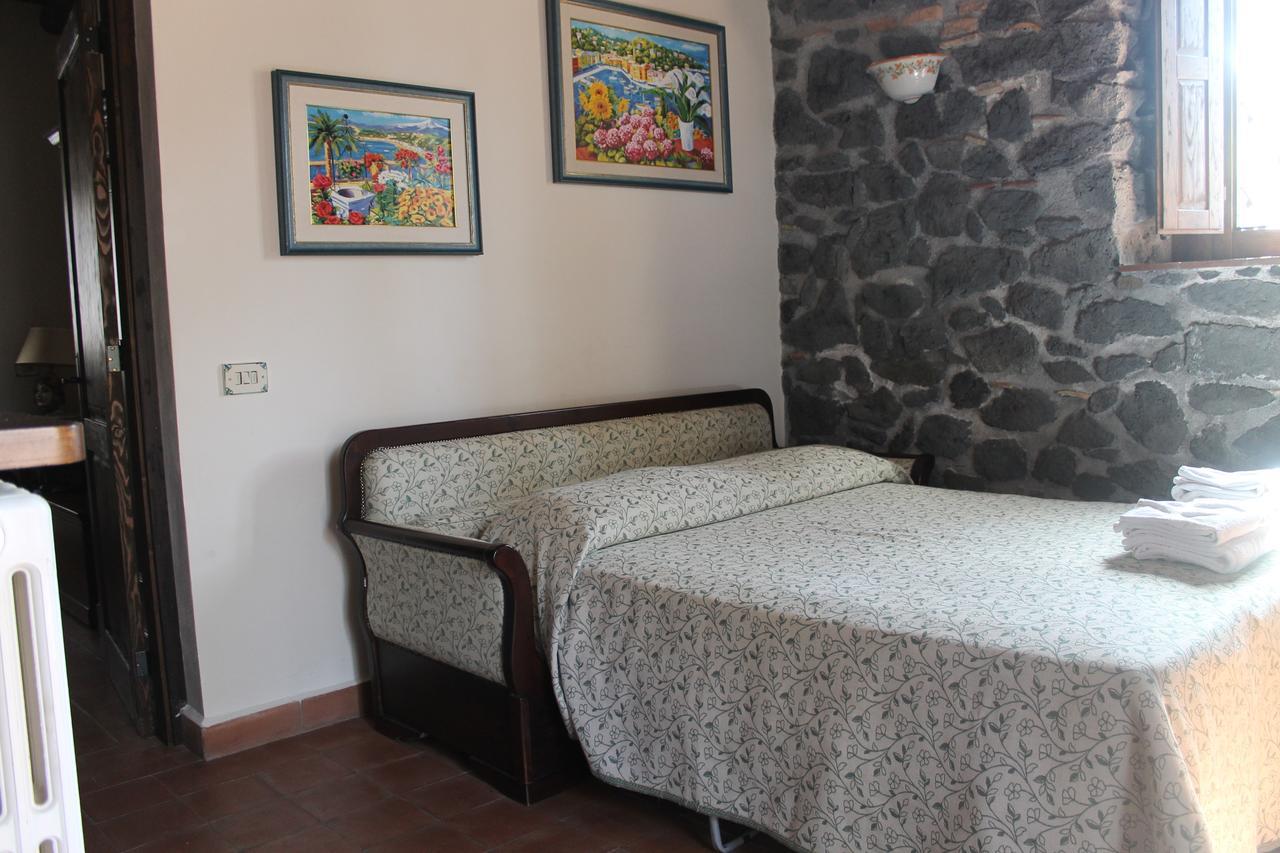 فندق Le Cisterne Dell'Etna Calcerana-Marina المظهر الخارجي الصورة