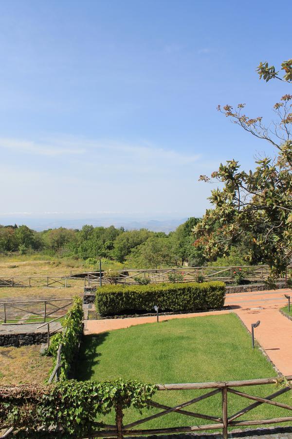 فندق Le Cisterne Dell'Etna Calcerana-Marina المظهر الخارجي الصورة